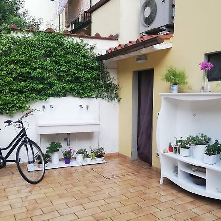 Flower Garden Apartment Vicino Al Centro Флоренция Экстерьер фото