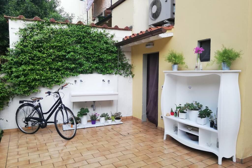 Flower Garden Apartment Vicino Al Centro Флоренция Экстерьер фото